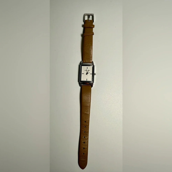 Anne Klein Ladies Rectangular 21mm x 24mm Leather Dress Watch needs new battery - Picture 4 of 11